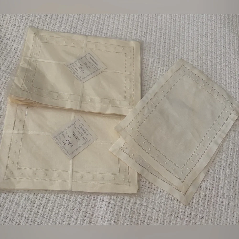 HUGE LOT 68 pcs Vintage Embroidered Table Linens Napkins Drink Coasters Madeira